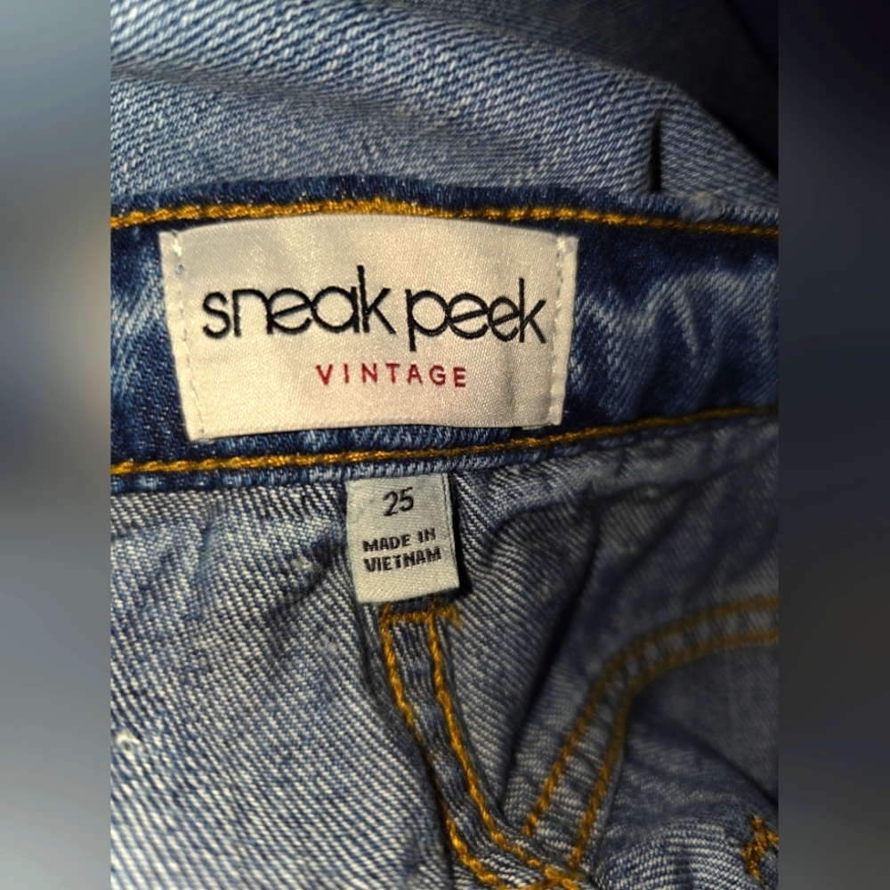 Sneak Peek Vintage Denim 90's Distressed Wide Leg High Rise- Size 25- NWT 💙 - Picture 3 of 6